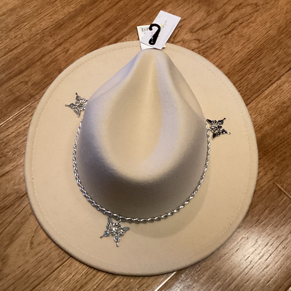 Wide Brim Fedora Hat Cream with Silver Chain Accent